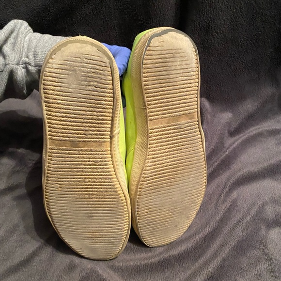 Urban Outfitters women's slip-ons. W10 - Picture 6 of 8